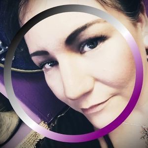 Meet your Posher, Joanie